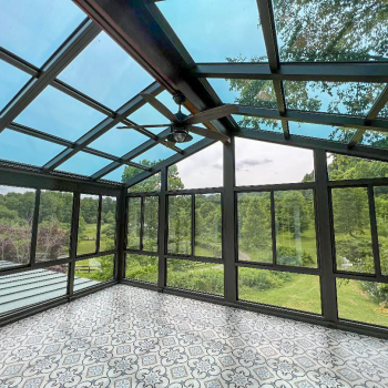 SNRM_SOL_Cthdrl_24Lt_Bz_Insd_Day_SlpyCrk_0001_Org